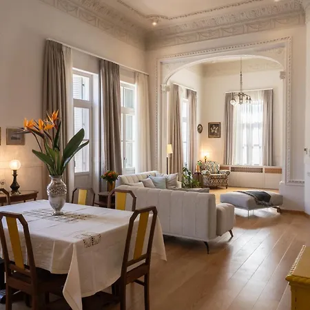 Villa Grand 1930s Mansion In Chania Old Town With Garden La Canea
