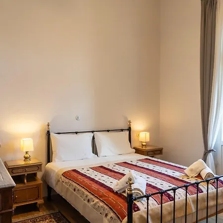 Villa Grand 1930s Mansion In Chania Old Town With Garden