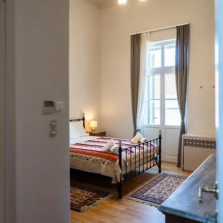 Grand 1930s Mansion In Chania Old Town With Garden *
