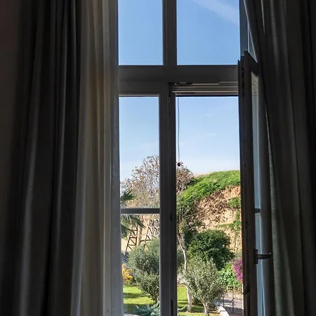 Villa Grand 1930s Mansion In Chania Old Town With Garden *