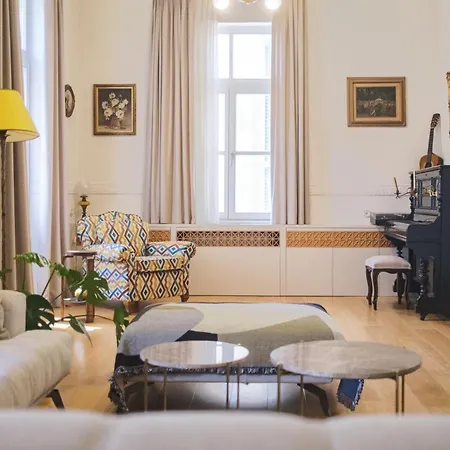 Grand 1930s Mansion In Chania Old Town With Garden La Canea