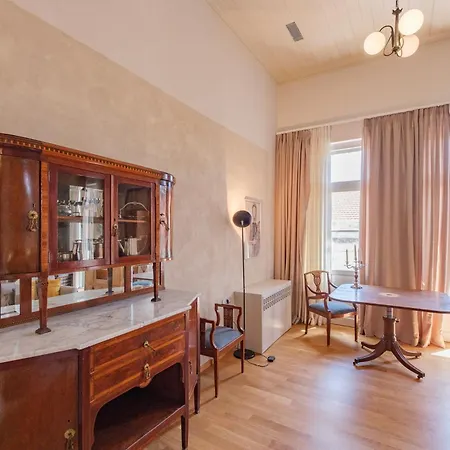Villa Grand 1930s Mansion In Chania Old Town With Garden