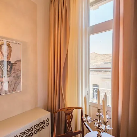 Villa Grand 1930s Mansion In Chania Old Town With Garden *