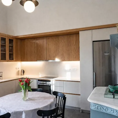 Grand 1930s Mansion In Chania Old Town With Garden * La Canea