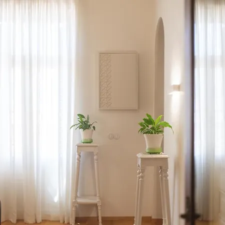 Grand 1930s Mansion In Chania Old Town With Garden La Canea