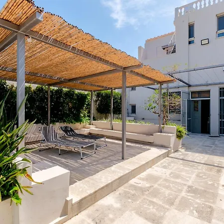 Villa Grand 1930s Mansion In Chania Old Town With Garden *