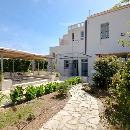 Villa Grand 1930s Mansion In Chania Old Town With Garden