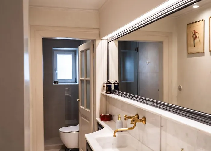 Grand 1930S Mansion In Chania Old Town With Garden *